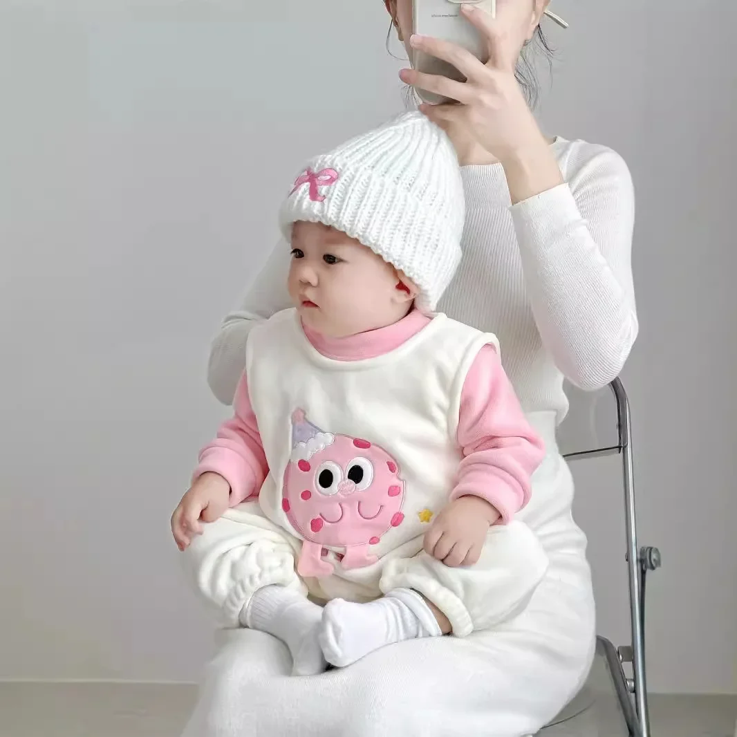 2024 Rompers Autumn/Winter Plus Fleece New Baby Clothing Cute Pink Cake Egg Suspenders Two-piece Suit Bodysuits