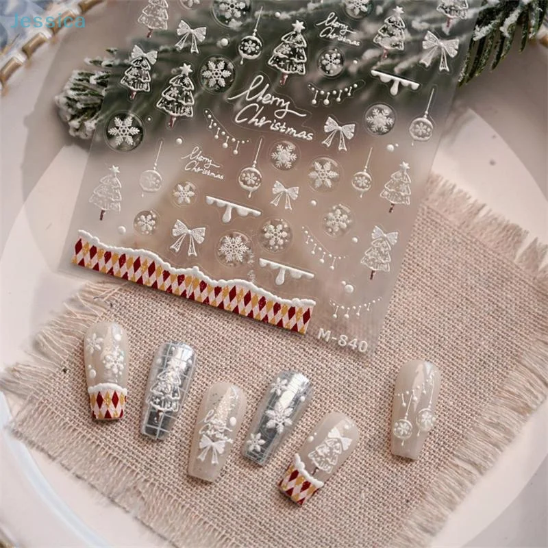♥ ホワイトクリスマスツリー ゴールドスタンプ スノーフレーク レッドボウノット 3Dネイルアートステッカー クリスマススタイル マニキュアデカール