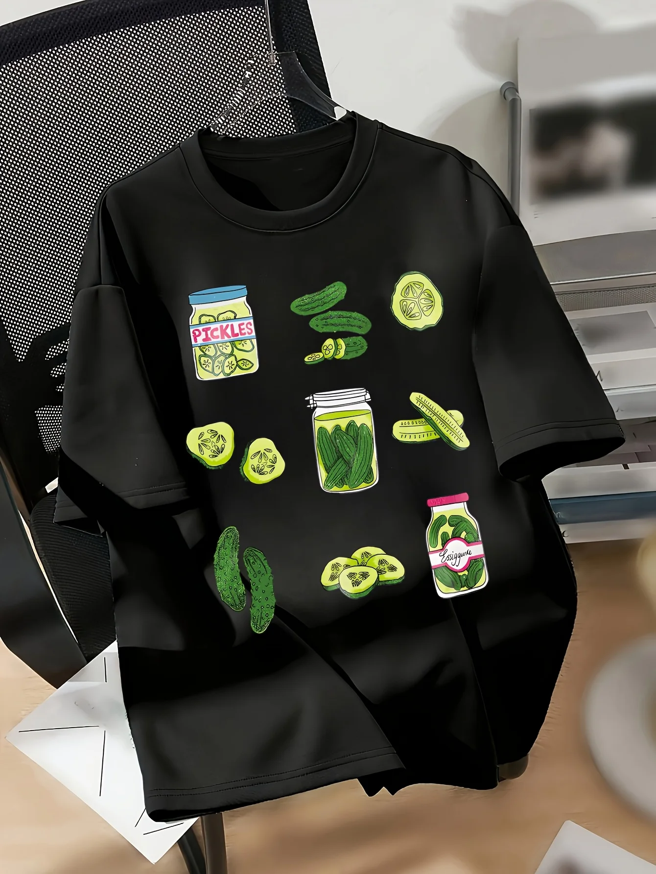 Koszulka z grafiką i obniżonymi ramionami, krótki rękaw, okrągły dekolt, codzienna bluzka na wiosnę i lato, odzież damska.