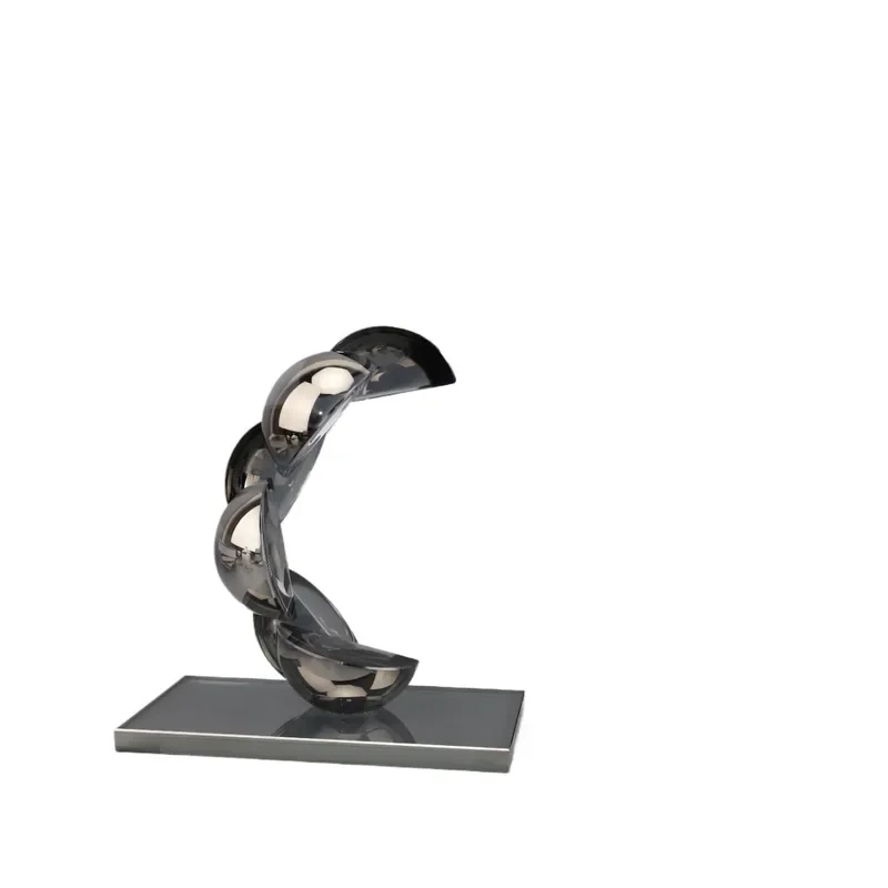 Modern Minimalist Crystal Geometric Resin Thinker Ornament for Living Room Office Porch Model Room Decoration