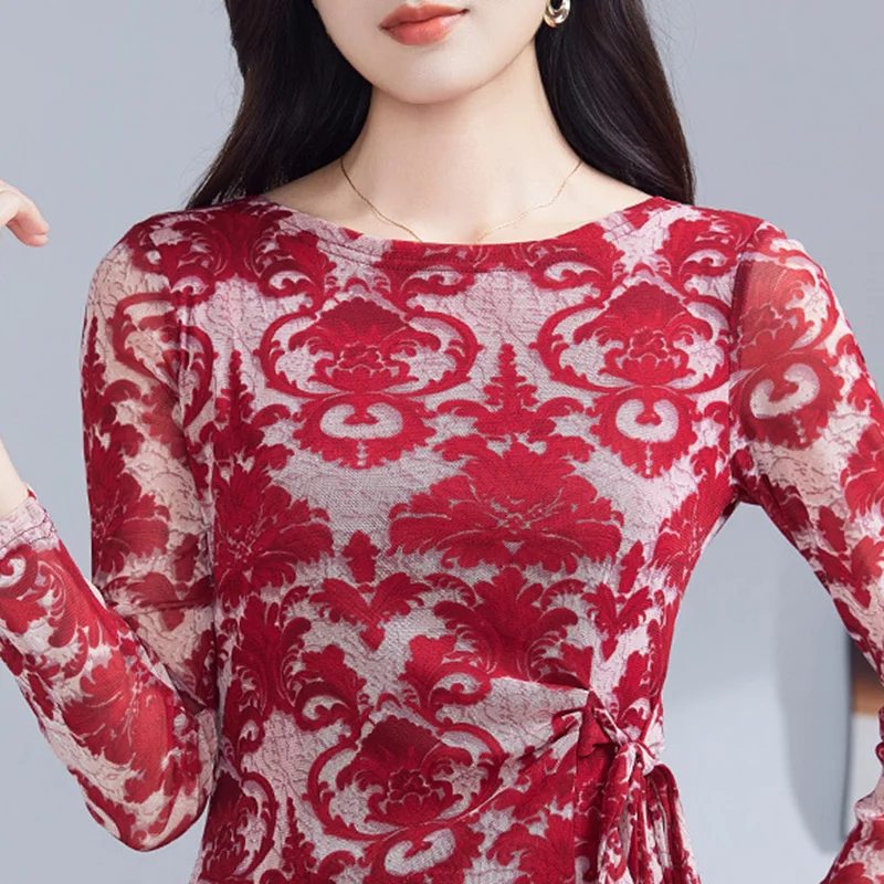 

Autumn New Printed V-Neck Long Sleeved Women's T-Shirt Fashion Casual Lace-up Slim Tops M-4XL Retro Jacquard Clothes