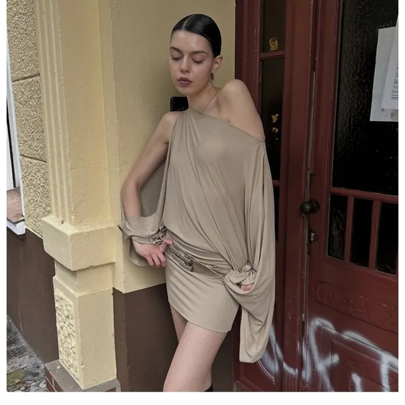 الشارع الرجعية نمط كسول خارج الكتف فستان بأكمام طويلة المرأة ضئيلة مطوي الورك تنورة