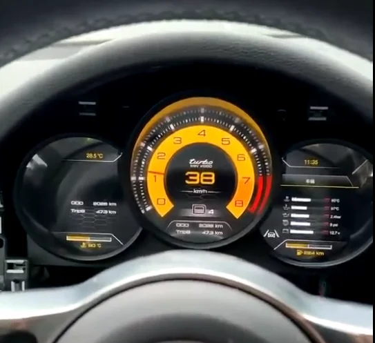 YH سيارة LCD لوحة القيادة الرقمية العنقودية لبورشه ماكان 95B Boxster 718 10-18 لوحة أداة عداد السرعة قمرة القيادة نظام لينكس