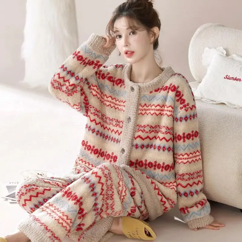 

Горячая фланелевая одежда для отдыха, осенне-зимние милые пижамы, которую можно носить в качестве верхней одежды, модный комплект домашней одежды в стиле ретро, новый стиль допамина