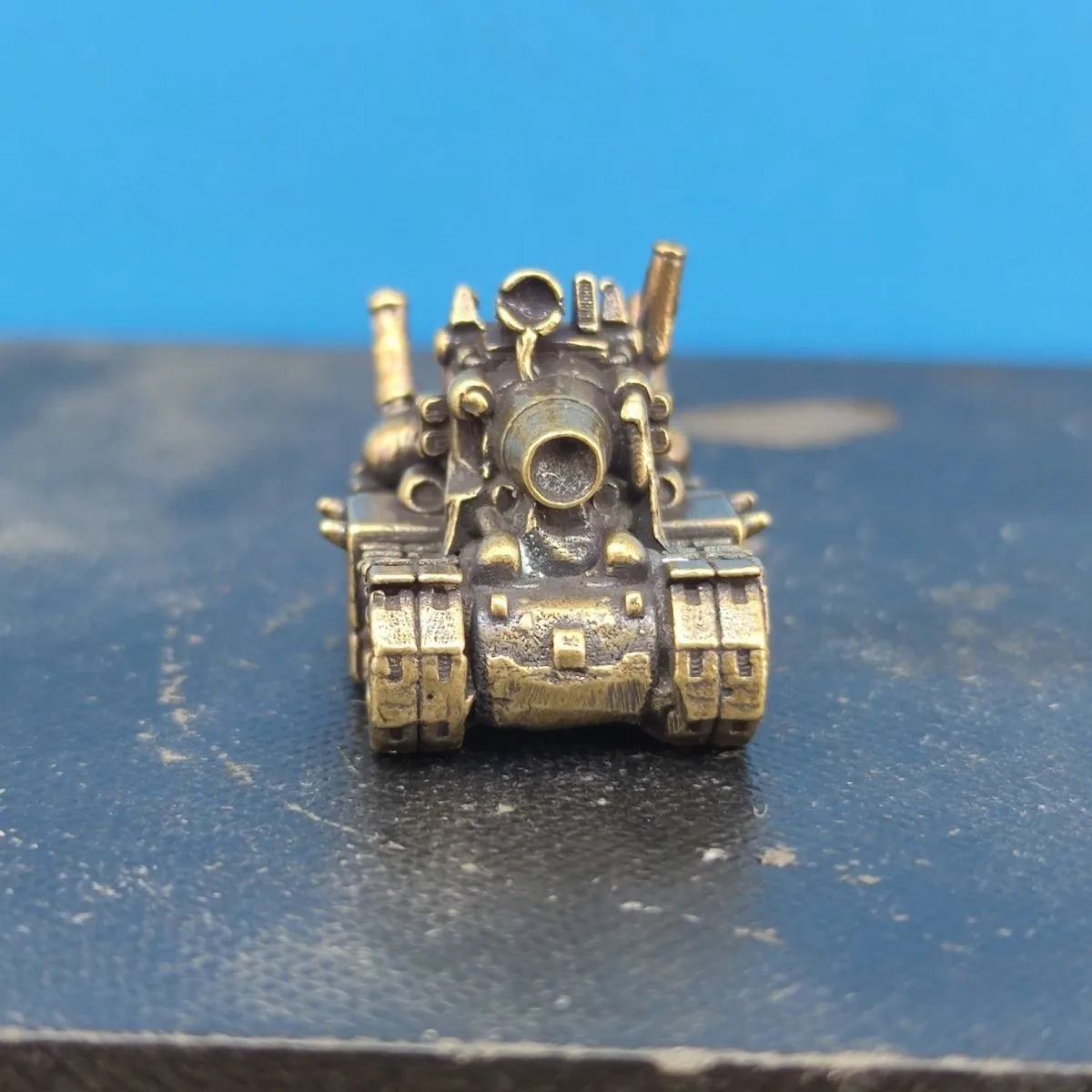 Antique Brass Mini Metal Tank, Tank Model Ornament Desktop Decor Modern Exquisite