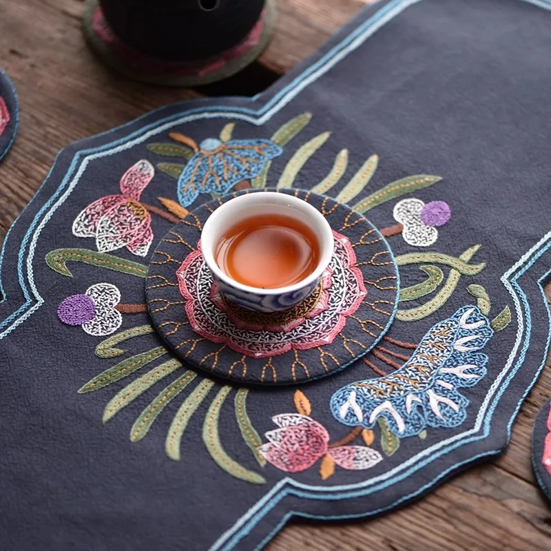 

DIY Embroidery Kit, Traditional Vintage Style Tea Coaster Mat , Linen Cotton Fabric Craft Set, Beginner Handicraft Supplies