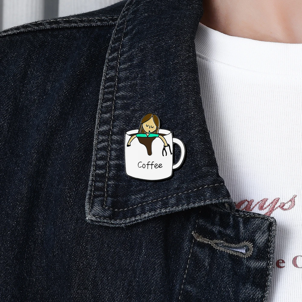 DCARZZ مضحك القهوة والطبيب بروش الطبية المينا دبوس مجوهرات ممرضة على ظهره التلبيب حقيبة الملحقات شارة الهدايا