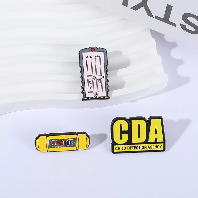 Scream Batteries Enamel Pins CDA Child Detection Agency Badges Lapel Brooches Cartoon Movie Jewelry Accessories Gift For Friends