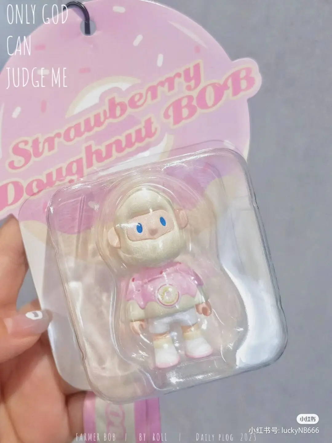 

Farmer Bob Strawberry Donuts Limited Quantity Elevator Toys Doll Cute Anime Figure Desktop Ornaments Gift Collection Model Toy