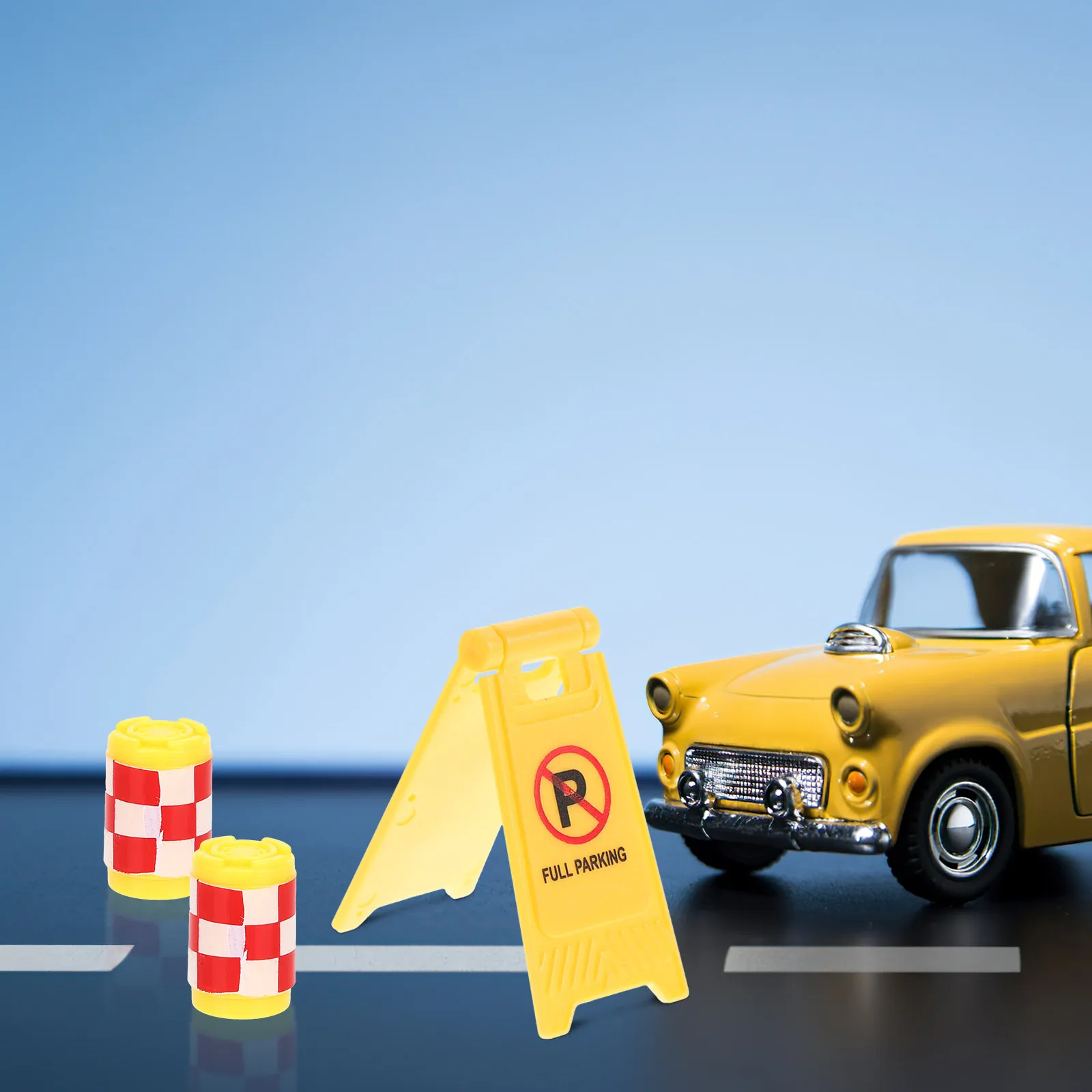 

16Pcs Traffic Signs Roadblock Barrels Set ABS Educational Early Learning Kids Role Safety Teaching Tools for Preschool