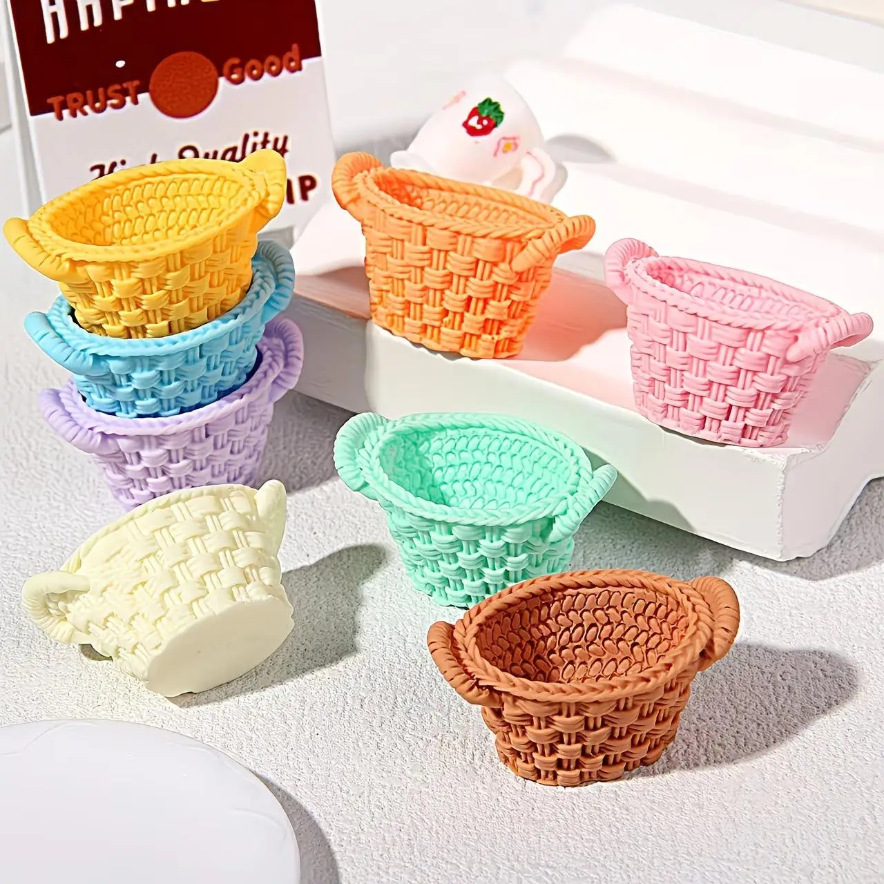 6pcs Random Mini Basket Decor Set – Resin Model House, Window Display, Home Art Additions