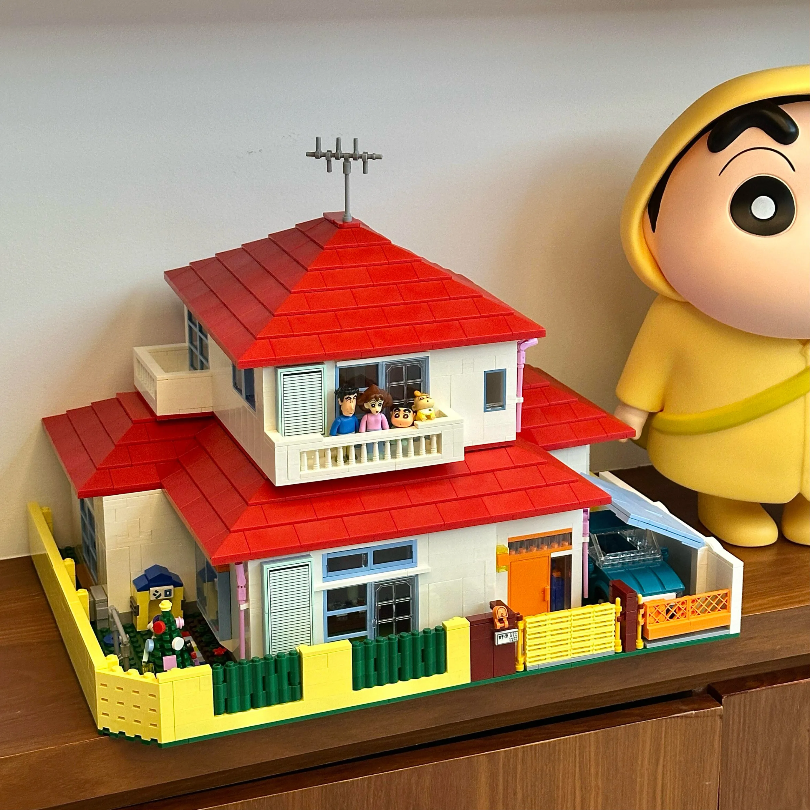 Keeppley Crayon Shin-chan's House Building Blocks Cartoon Anime Street Scene Assembly Model Children's Toy Collectible Gift