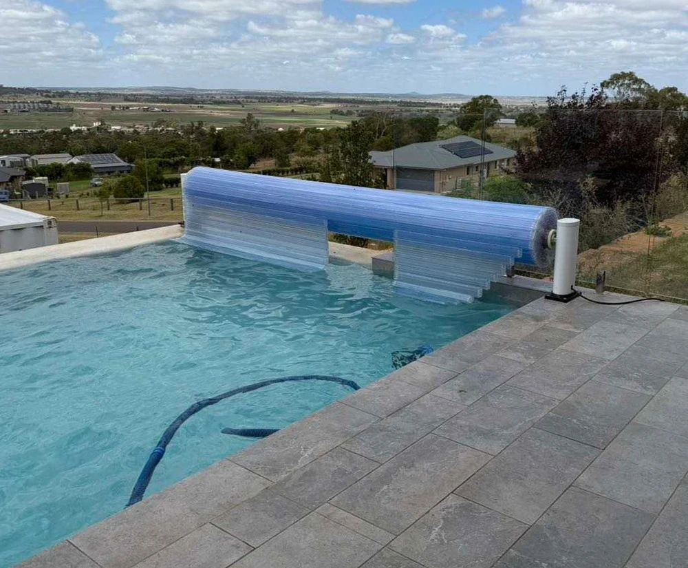 Electric swimming pool cover Floating strip cover Dust-proof thermal insulation cover