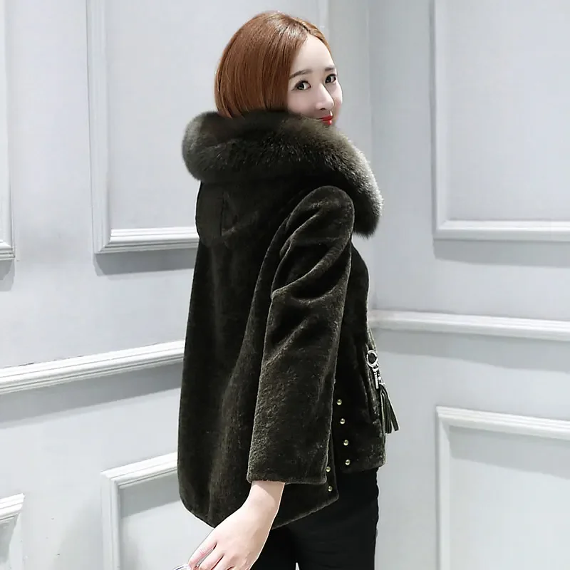 AYUNSUE 2020 Winter Women\'s Fur Coat Short Sheep Shearling Female Jacket Real Wool Coats Natural Fox Fur Hooded 17096 WYQ1182