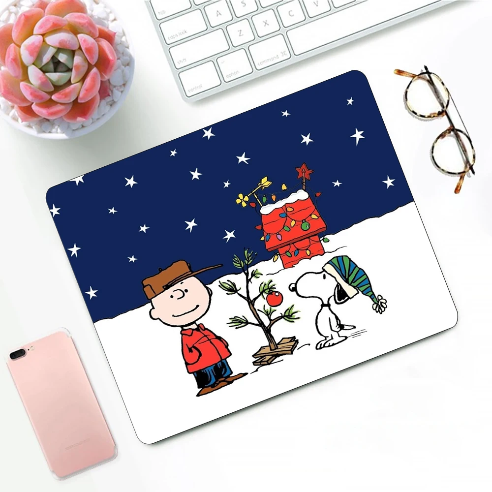 Cartoon Cute Dog S-Snoopys Gaming Mouse Pad XS Small Mousepad For PC Gamer Desktop Decoration Office Mouse Mat Deskmat Rug