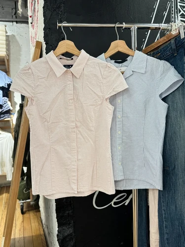 Imagen 2 del producto Camiseta ajustada a rayas rosas para mujer, blusa de verano con solapa, camisetas de manga corta con una hilera de botones, camisas de estilo Preppy dulce y bonito Y2k