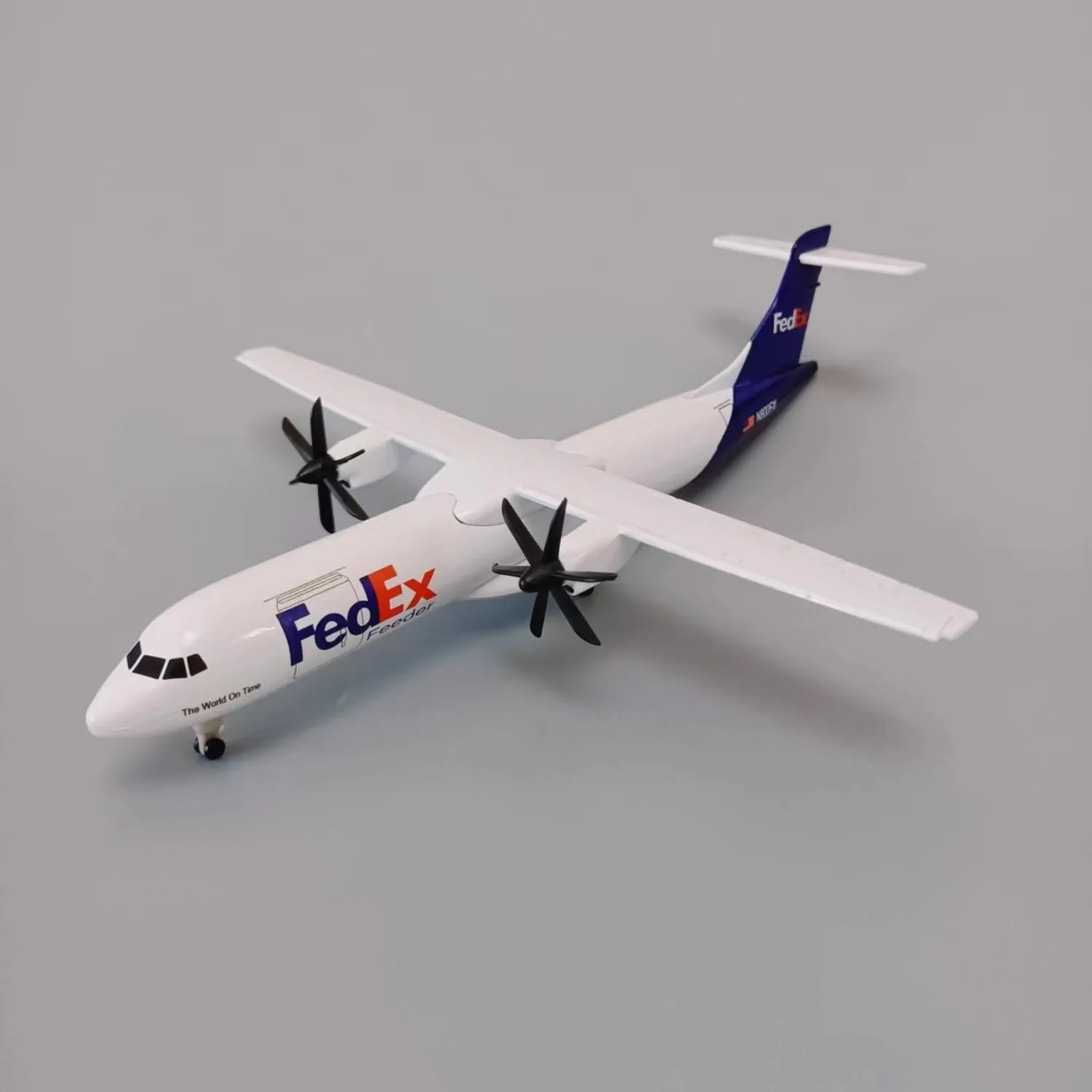 1 300 Scale Aircraft Alloy Metal  Fedex ATR Plane Model 20cm Diecast Airplanes W Wheels Landing Gears Souvenir Hobby Collection