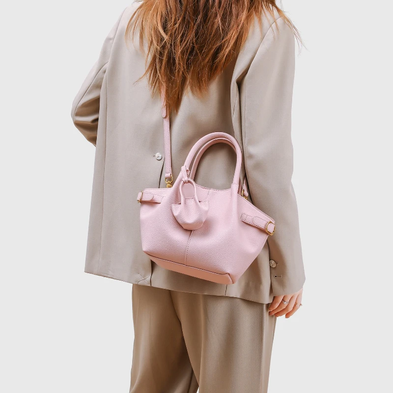 

Summer New Women PU Leather Underarm Bag Large Capacity Vegetable Basket Female Shoulder Bag Niche Design Small Tote Bag Purses