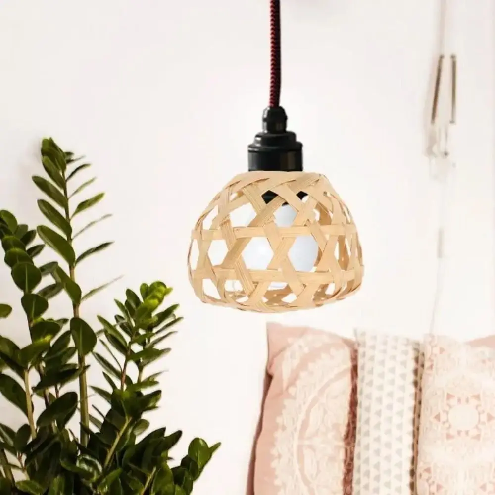 

Bamboo Cage Woven Bamboo Lamp Shade Small Hexagonal Eyes Bulb Lampshades Hanging Removable Chandelier Cover Chandelier