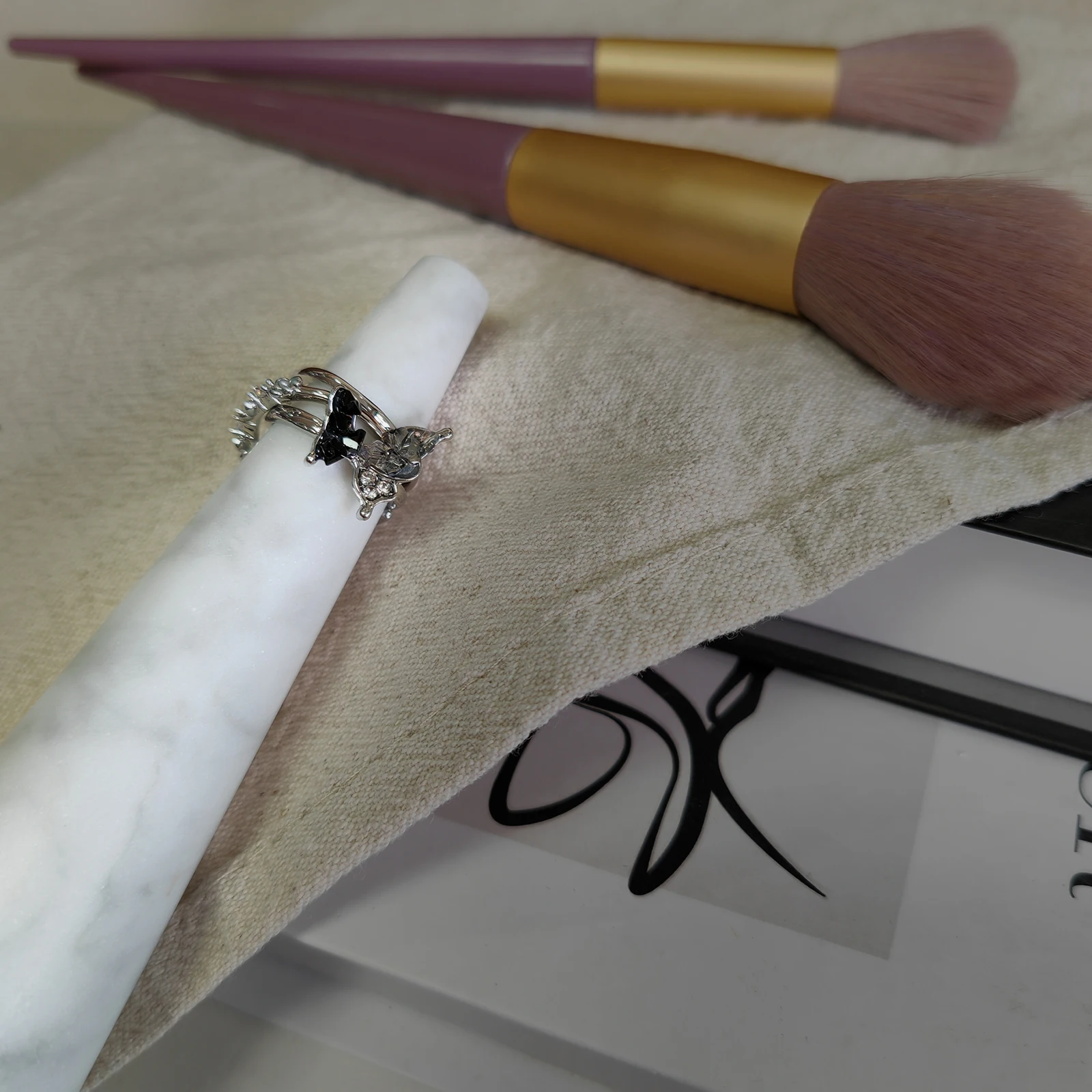 Elegant White Natural Marble Ring Cone Minimalist White Marble Holder for Wedding Bands, Engagement Rings & Jewelry Display