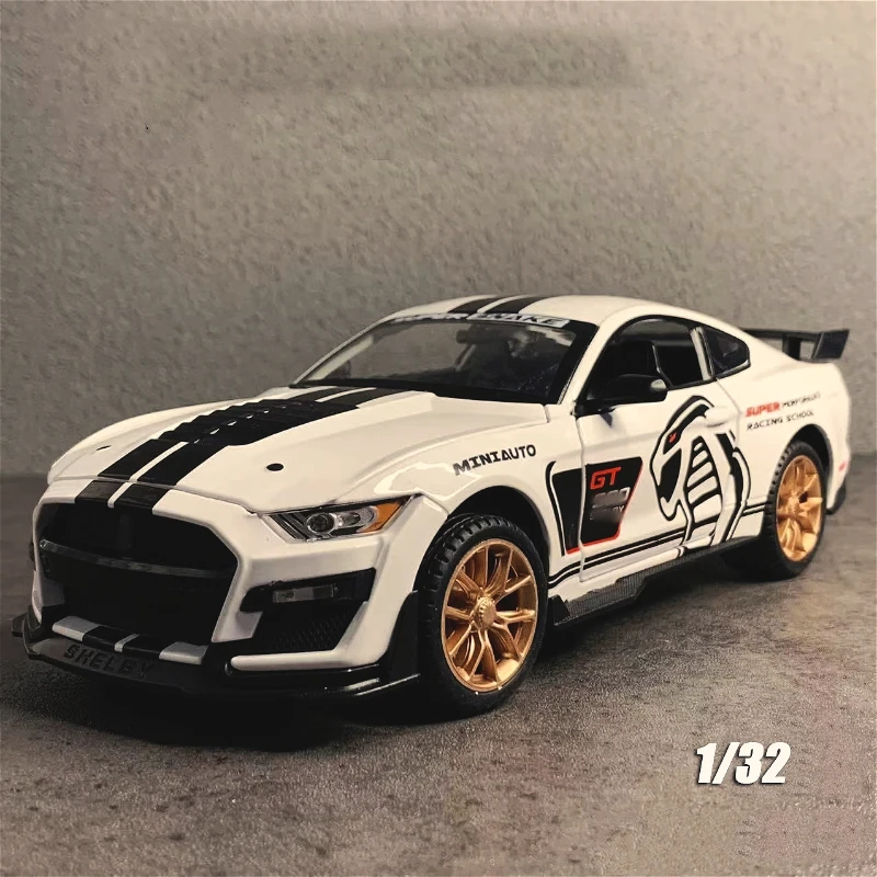 

Reduced version of Yema GT500 alloy car model simulation sports car collection ornaments toys children's rewards small gifts