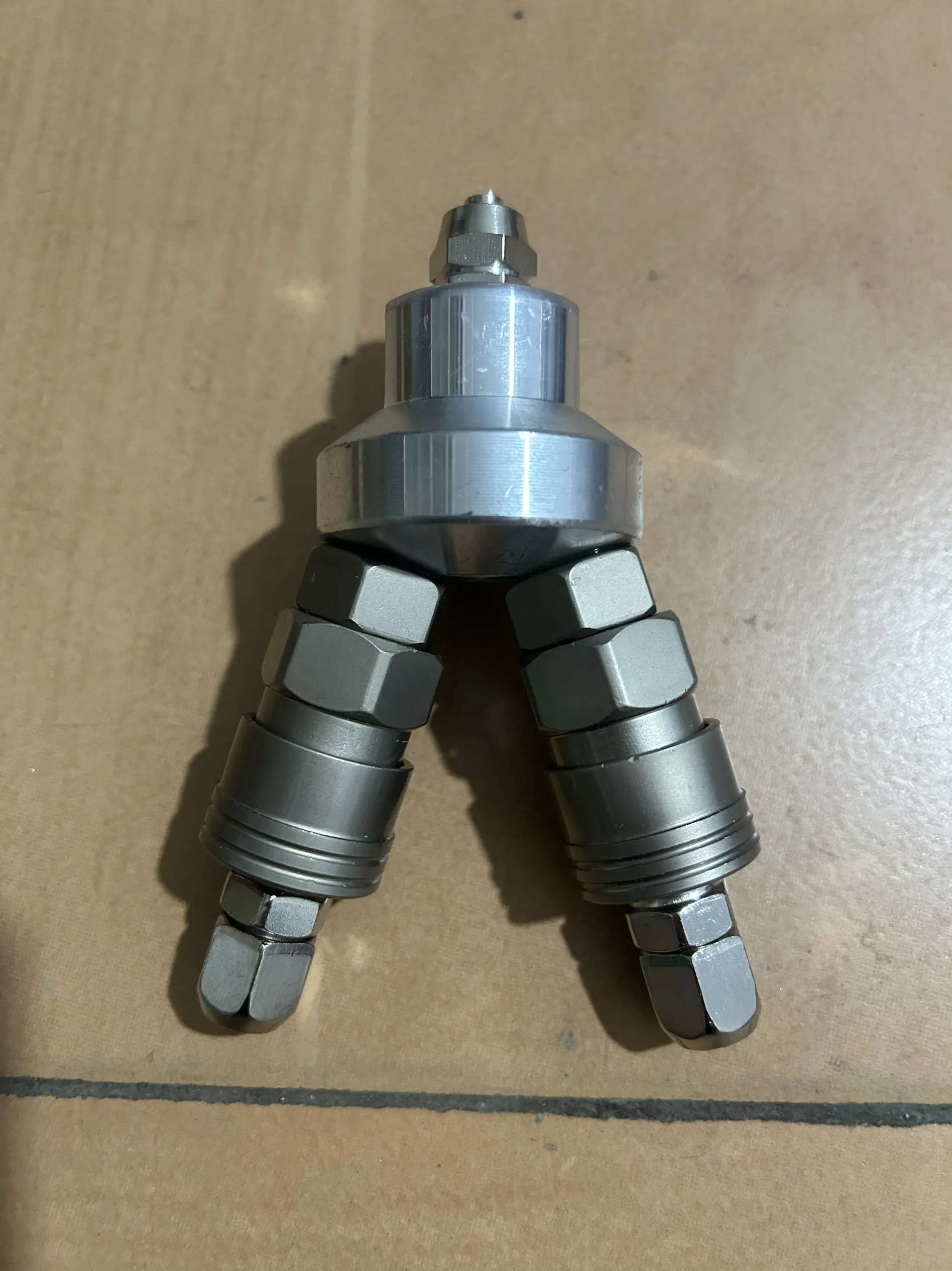 Motor vehicle exhaust gas testing station exhaust gas analyzer sampling two-way three-way valve