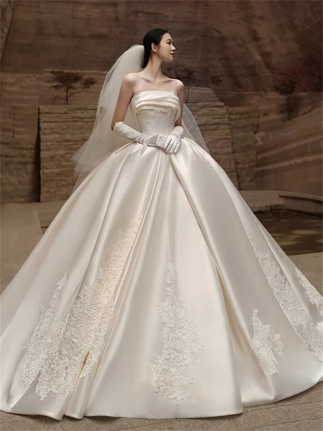 Abiti da sposa francesi taglie forti per abito da sposa 2024 abito da sposa di lusso in raso Amanda Novias negozio ufficiale donna spose grandi