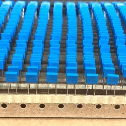 10 stks 0.1 UF 100 V 104J gloednieuwe originele niet-polaire filmcondensator