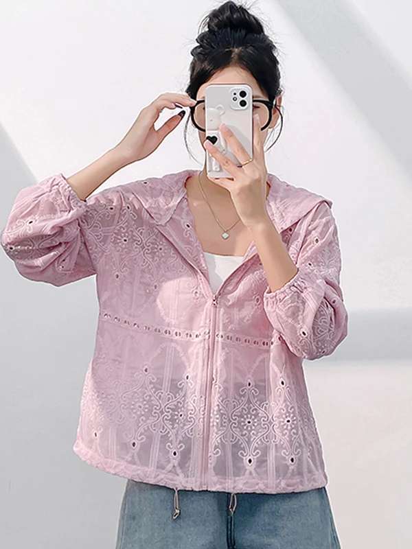 

2025 Summer Ultra-Fire Women's Loose Casual Breathable Lace Embroidery Sun Protection Thin Outerwear Faionable Korean Sle