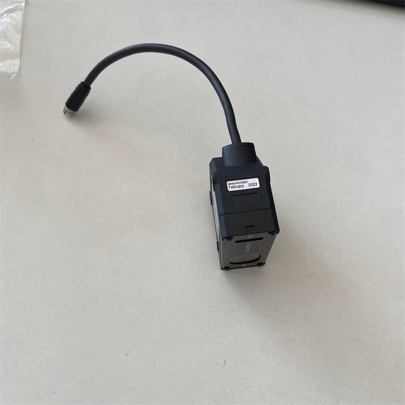 Con garantía Productos de control industrial de alta calidad originales en stock Sensor de desplazamiento láser Keyence IL-600 con un año