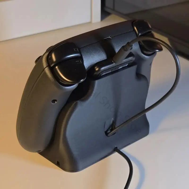 96BA Controller-Halterung für Steam Controller 2 mit Frontlippe und Kabelöffnung, PLA+ 3D-gedruckter Game-Controller-Ständer für – Detail 5