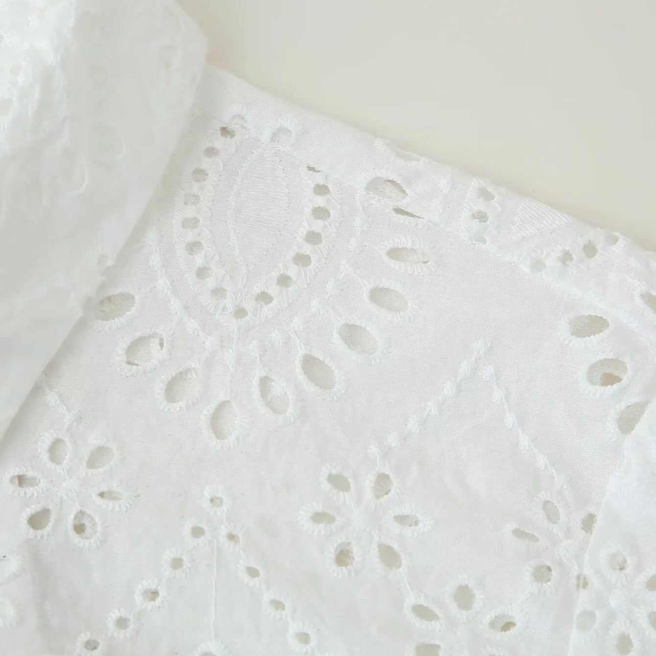 JNLEAOG Primavera Nuove Donne Faion Design Hollow Ricamo irt Fibra di Poliestere Or Sve Collare Vestibilità Regolare