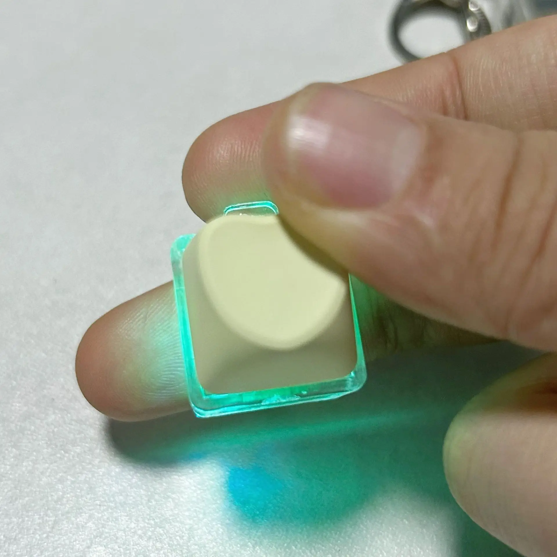 Fingertip Stress Relief Spielzeug Makronen Liebe Herz Clicker Spielzeug ECD Mechanische Tastatur Neuheit Zappeln Spielzeug Schlüssel Anhänger Mit Licht