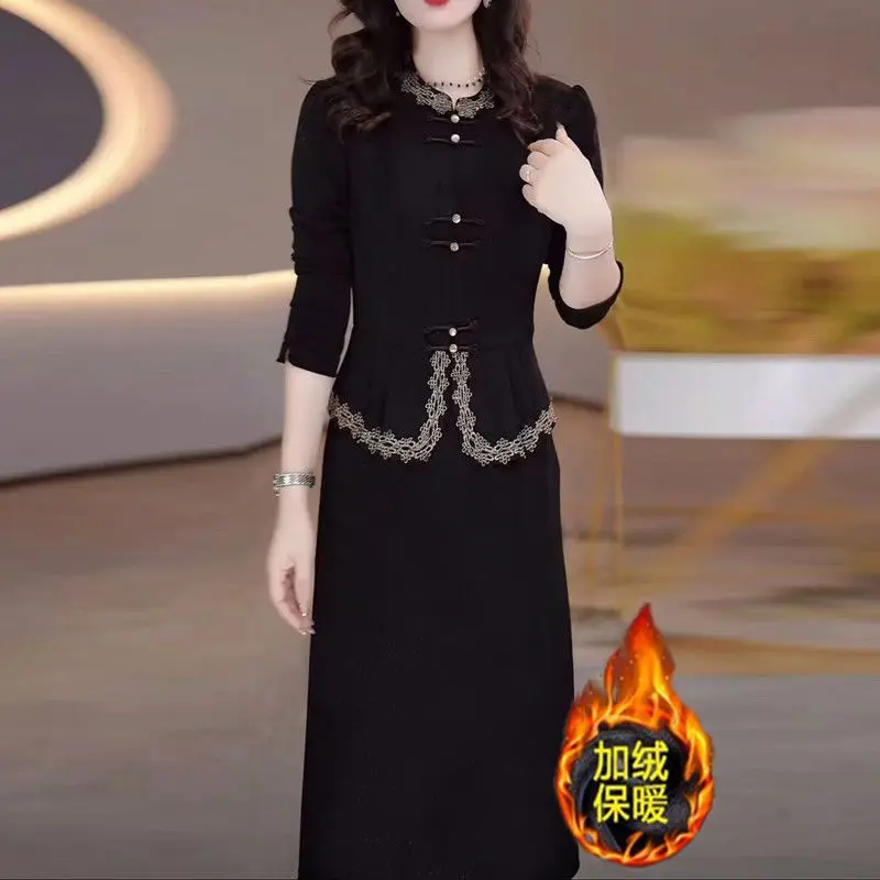 ベルベット厚手秋冬新作新中式スリム国民風バックル付きママ向けコントラストカラーワンピース