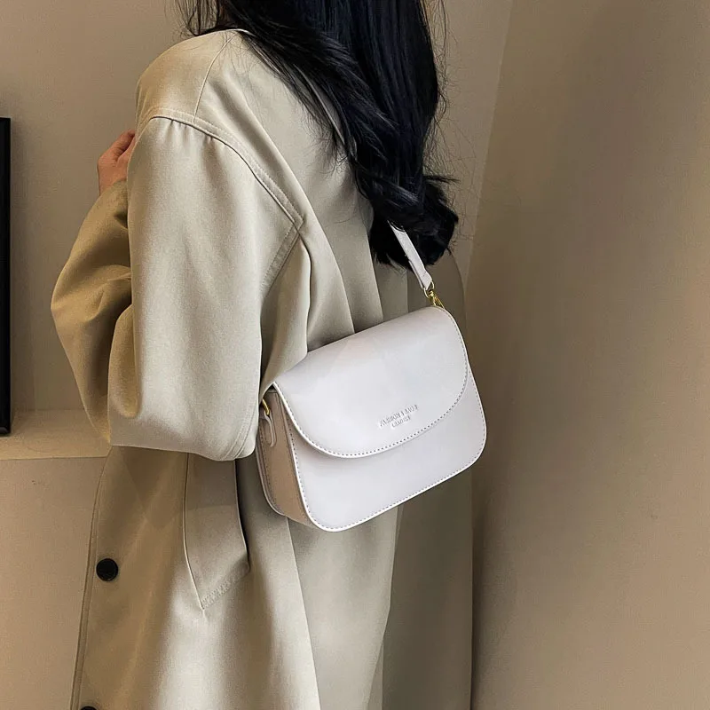 

Модная текстурная женская сумка, новинка 2023 года, модная и универсальная маленькая квадратная сумка, простые сумки на плечо в корейском стиле