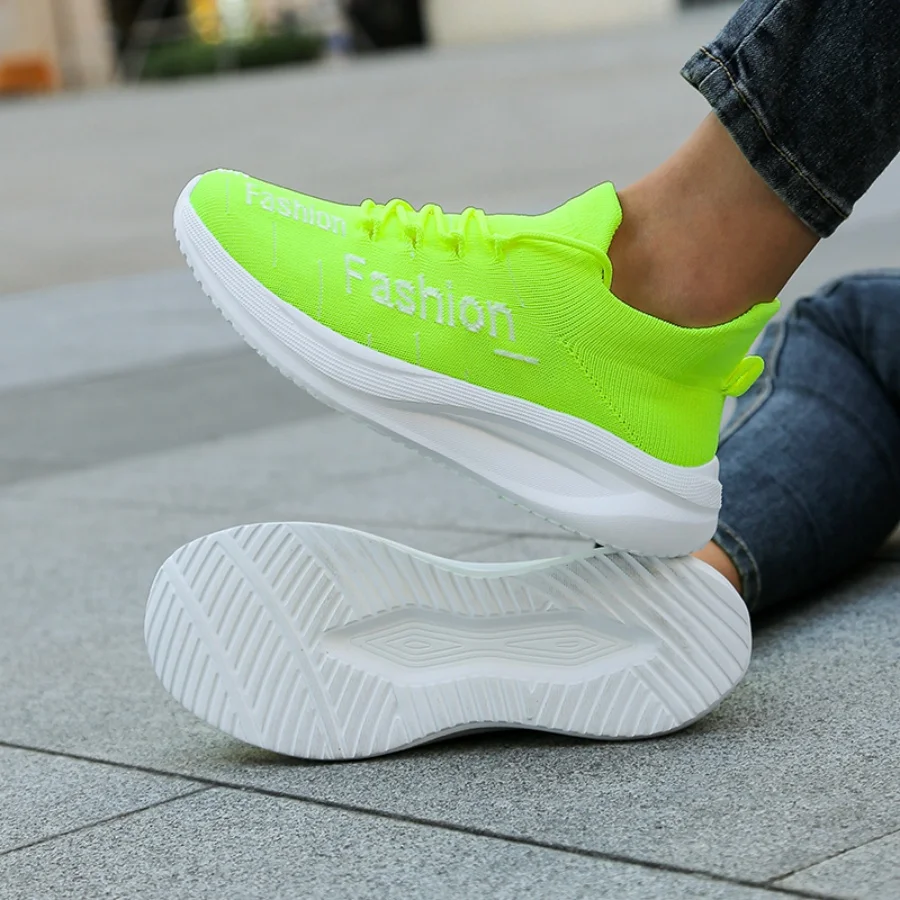 Women's Spring and Autumn Fly-Woven Mesh Breathable Sports Shoes with Thick Soles, Non-Slip, Comfortable for Long Standing, Casual Shoes