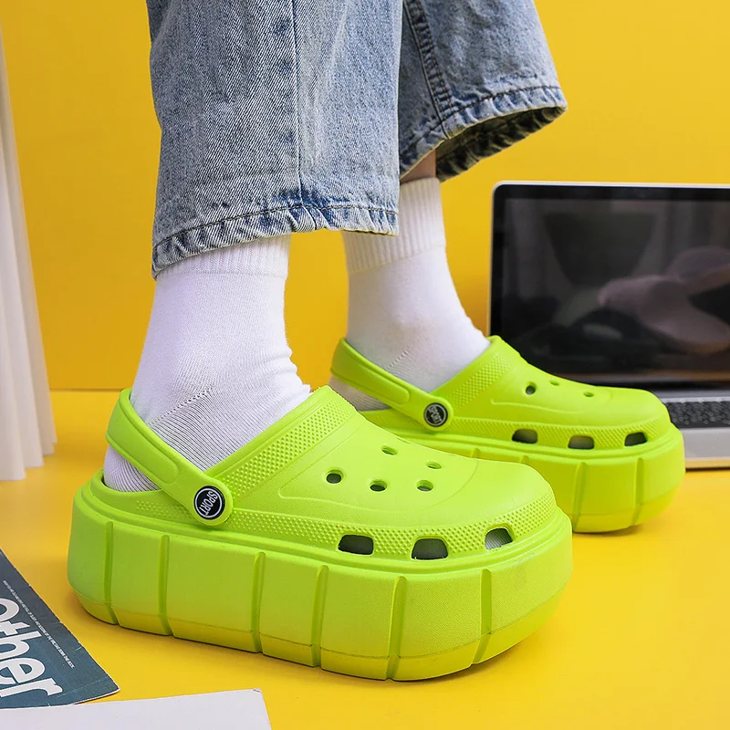 Sandalias y zapatillas de moda de suela gruesa para mujer, ropa exterior informal de verano, dos prendas de playa