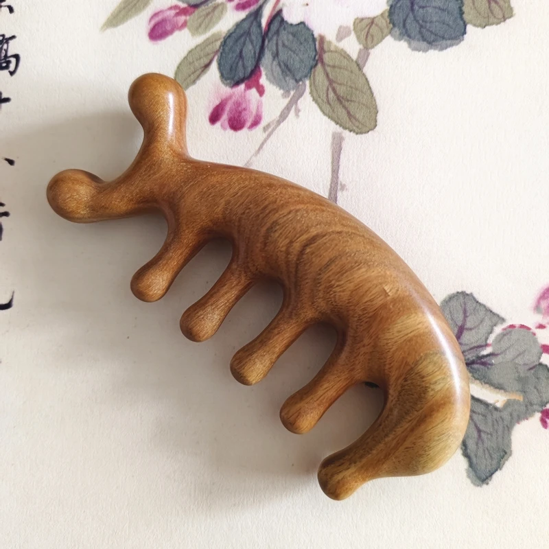 

Women's Wooden Scalp Massager Comb Wide Tooth Combs for Hair Growth Wood Massage Tool for Head Care e Combs For Hair Growth