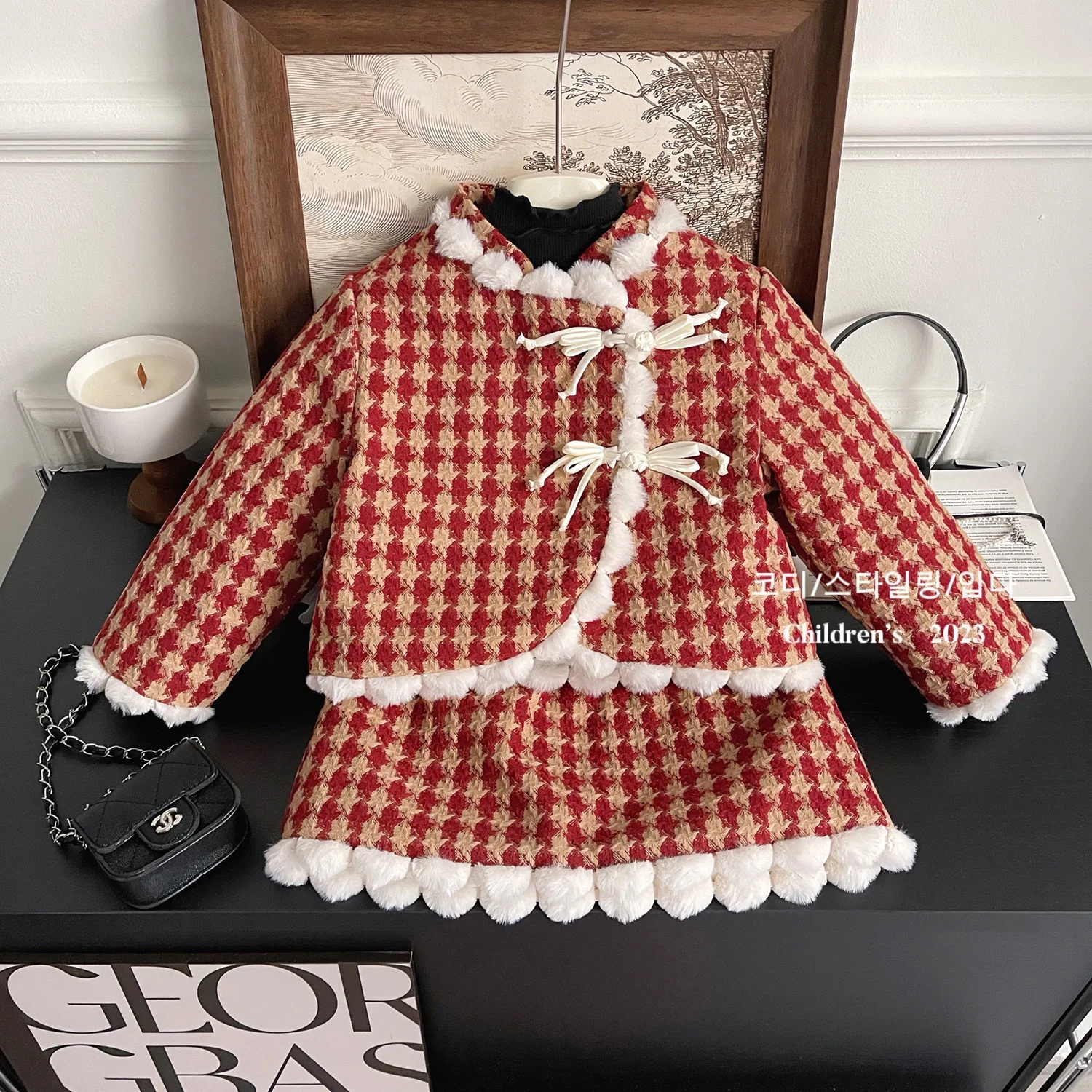 2024 Winter new set for girls red plaid small fragrance set for girls baby temperament plus cotton 2-piece set for 2-8 years old