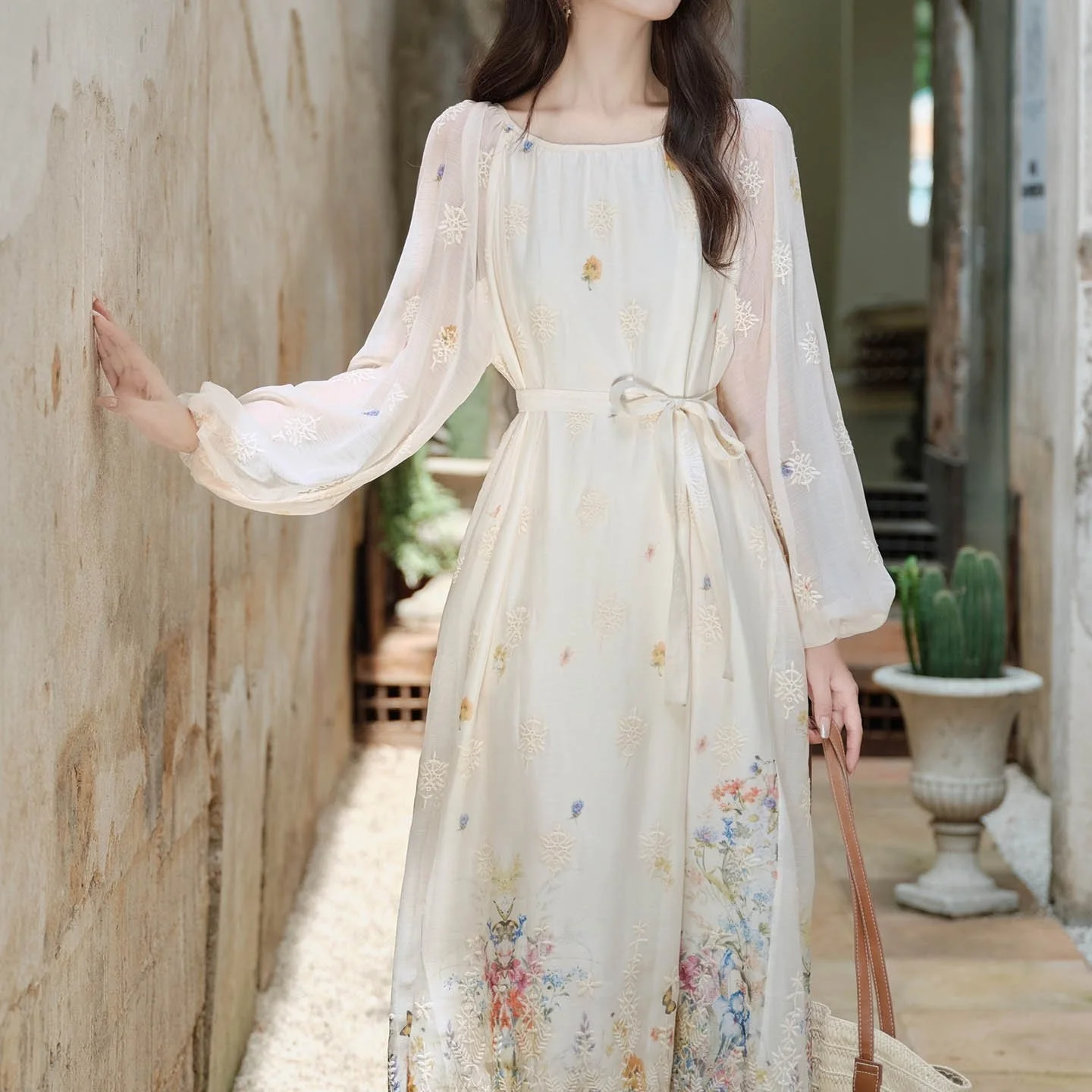 

Retro Embroidered Floral Long Sleeve Dress Elegant Waist Cinching Country Style Fairy Long Dress Gentle Style High Waist Poly...