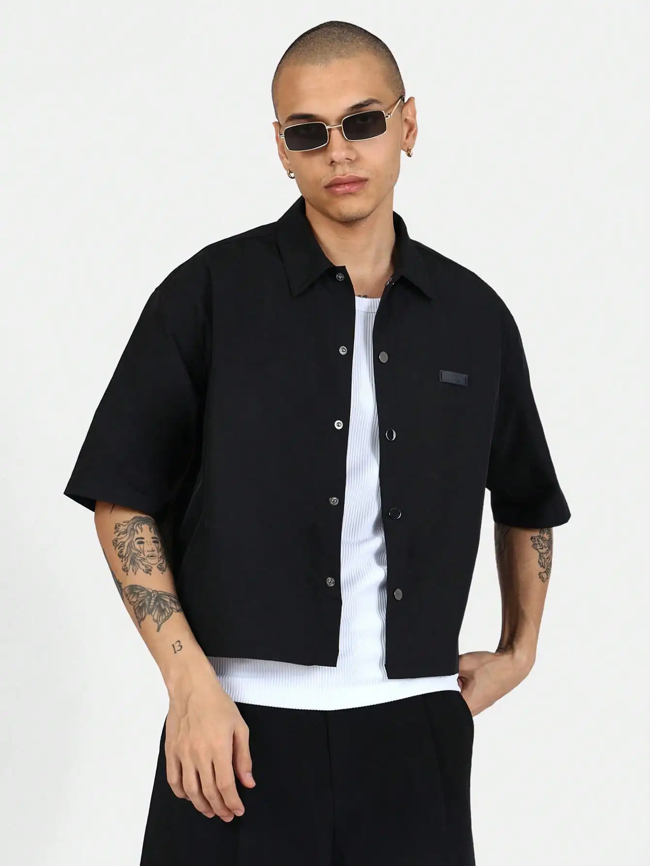 

Black Short Sleeve Button-Down Crop Shirt for Men Casual Urban Style