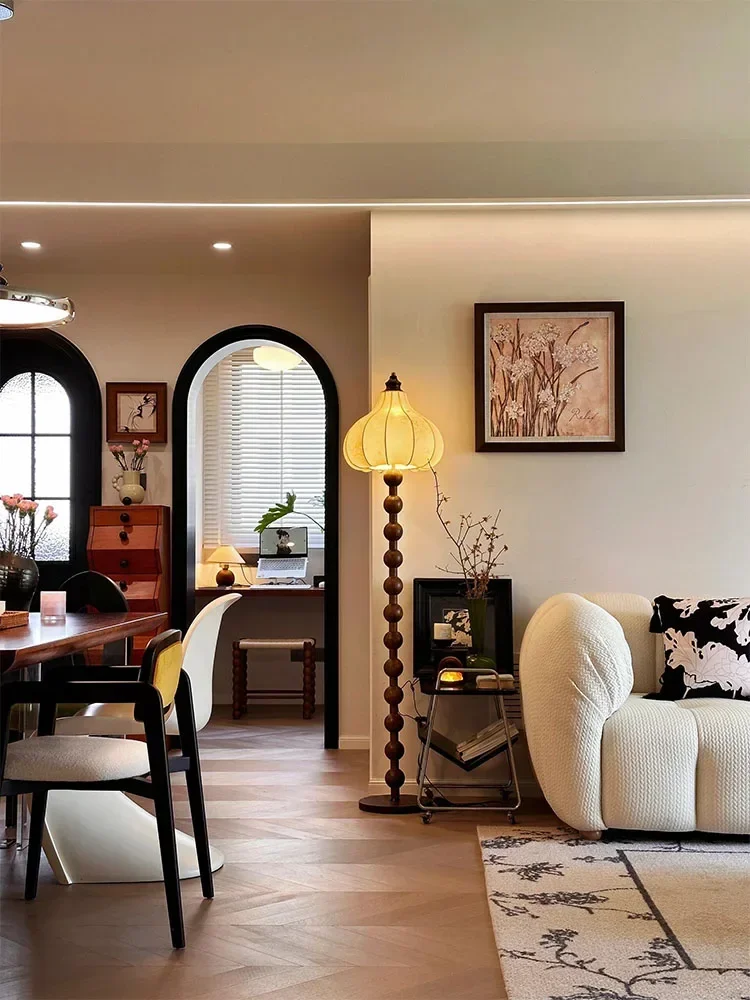 Pear Floor Lamp Mid-Ancient Solid Wood Printed Fabric Lamp in the Living Room Japanese Entry Lux Atmosphere