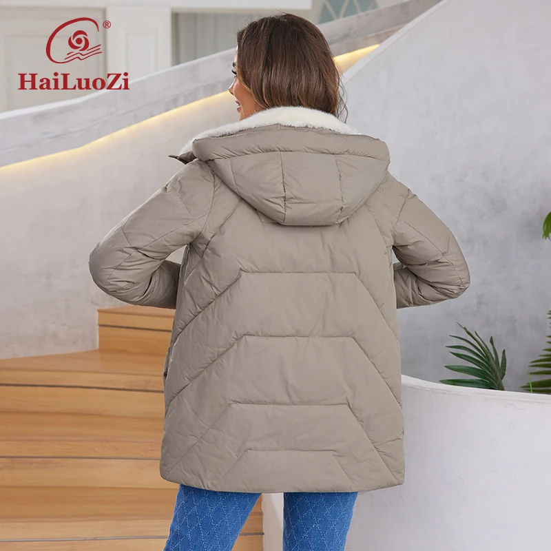 HaiLuoZi 2023 New Winter Down Jacket Women Short Classic Design Neckline with Fur Female Parkas Zipper Pocket Women\'s Coat 1112