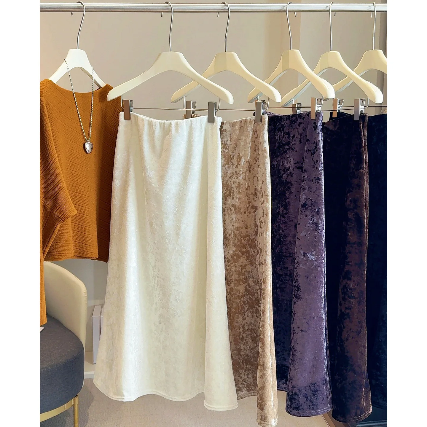 

Fleece thickened masonry velvet fishtail skirt women's winter new high waist thin drape a word hip wrap medium and long skirt