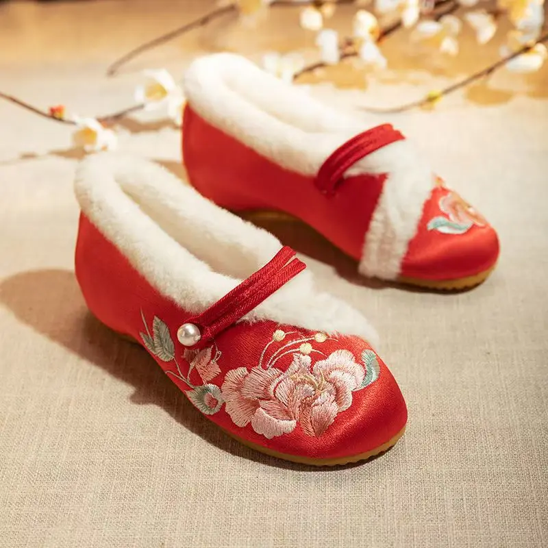 2024 Winter Women's Chinese Traditional Flat Sole Embroidered Cotton Shoes Soft Sole Shallow Slip On Plush Warm Retro Shoes