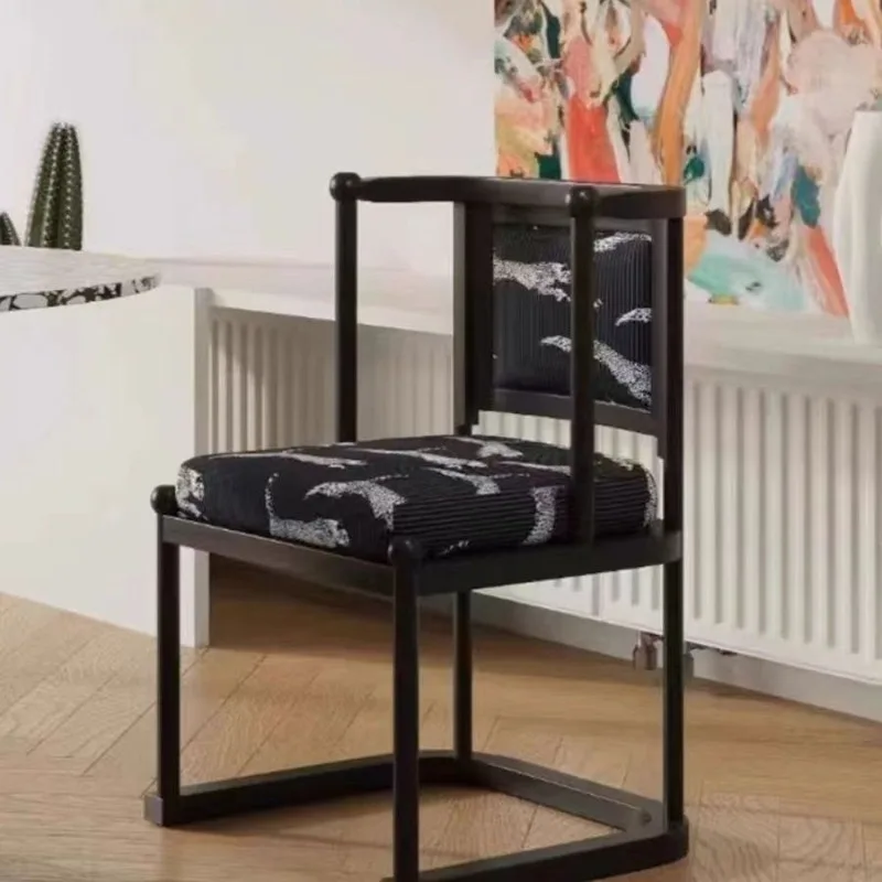 

French retro designer home solid wood dining chair European single chair leopard leopard back chair