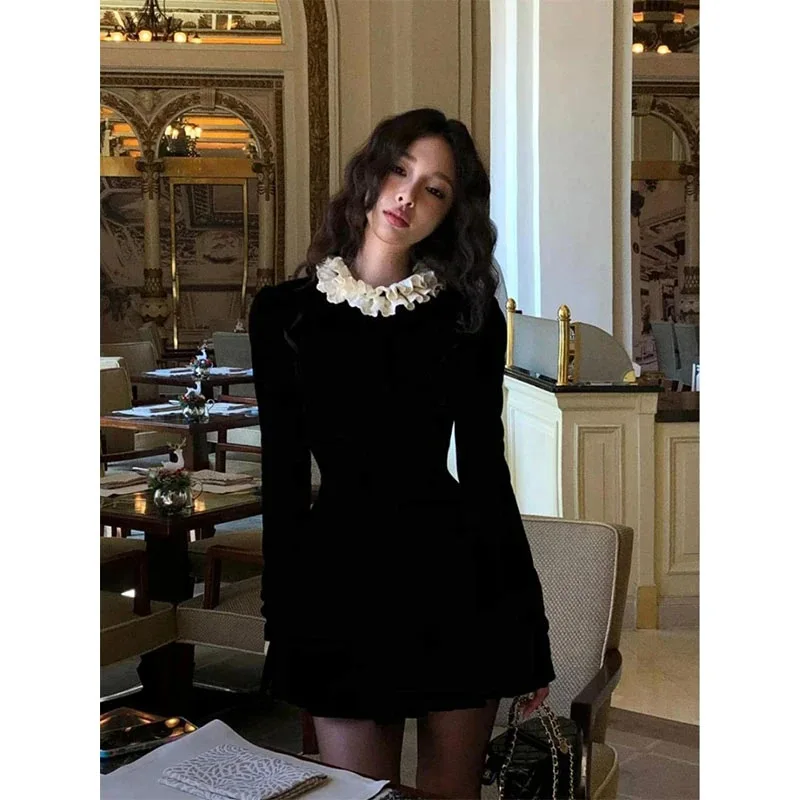 

French Vintage Lace Collar Elegant Black Velvet Dress Women Long Sleeve Short A Line Dress New Fall Winter Slim Mini Inner Dress
