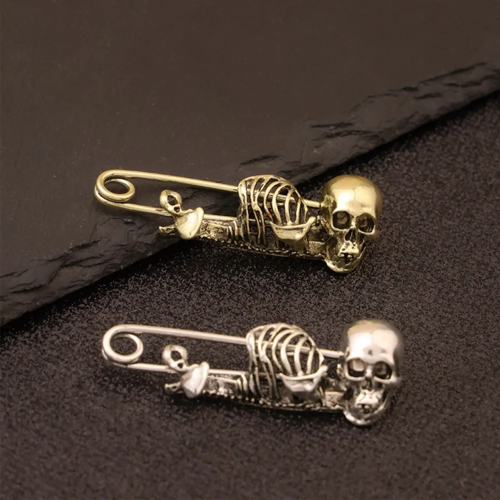 Fashion Punk Style Halloween Retro Skull Head Pin Dark Gothic Brooch Clothes Waist Buckle Accessories