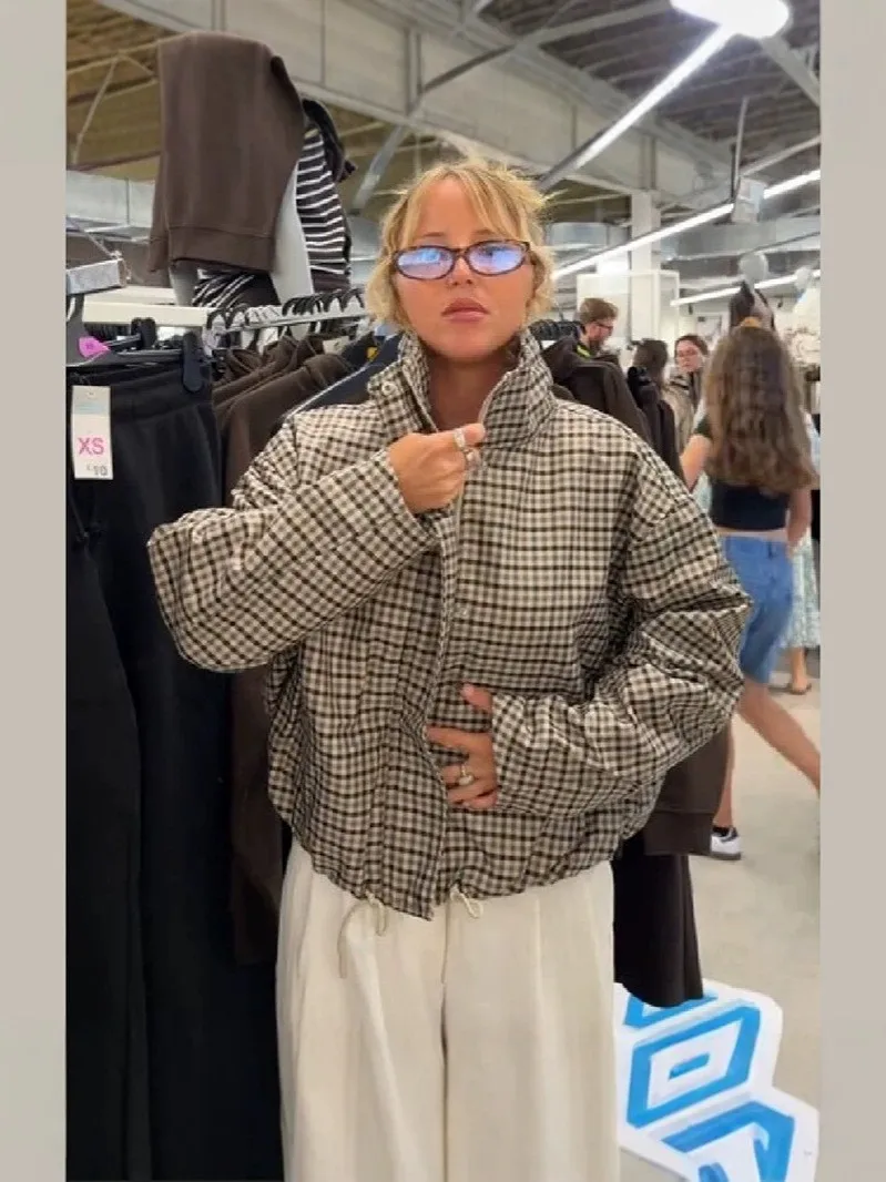 Plaid Loose Fit Coat Short Length Vintage Style with Stand Collar Long Sleeve Composite Construction Zipper Closure Women Coat