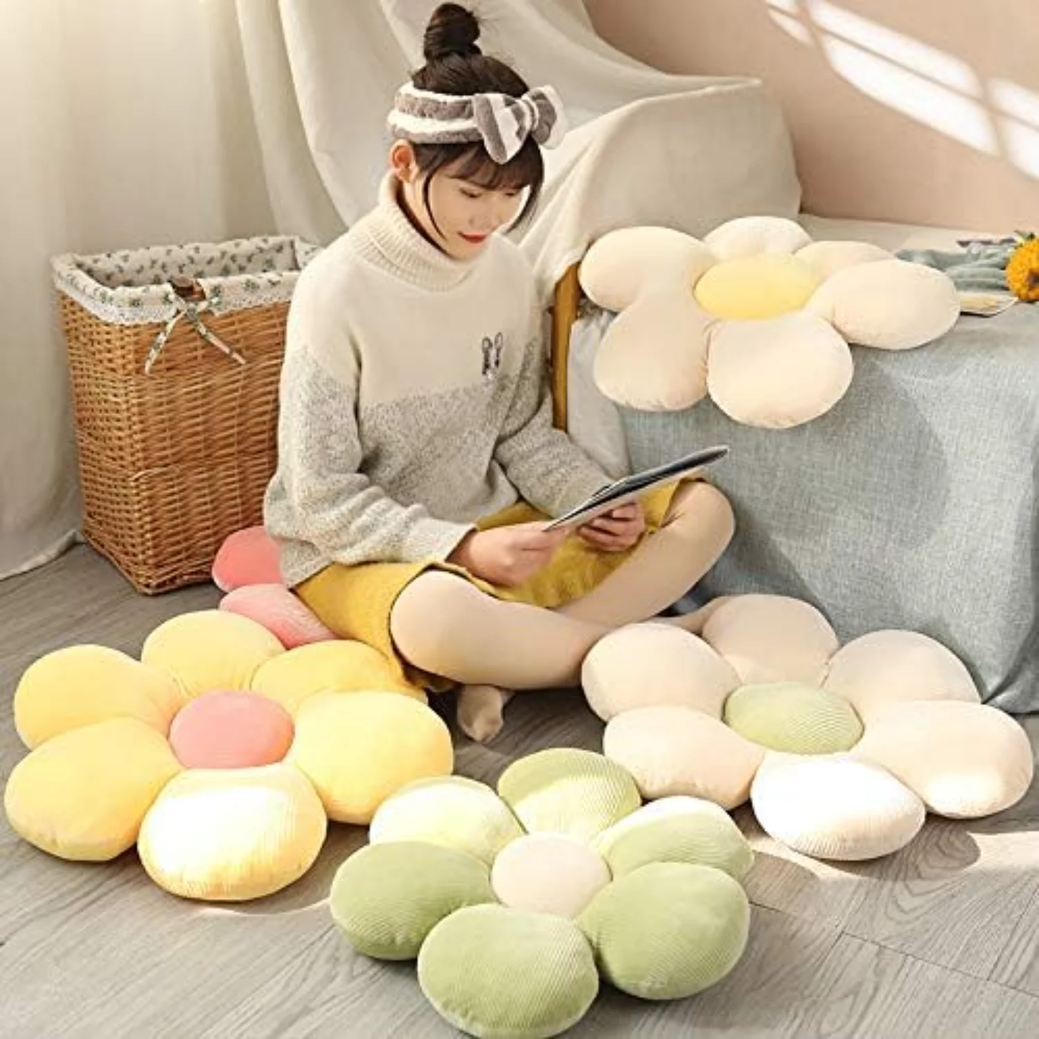 Cute Flower Throw  Indie Seating Cushion Lovely Room Decor for Girls Teans Tweens Vivid Plush Stuffed Toy for  Reading Nook Watc